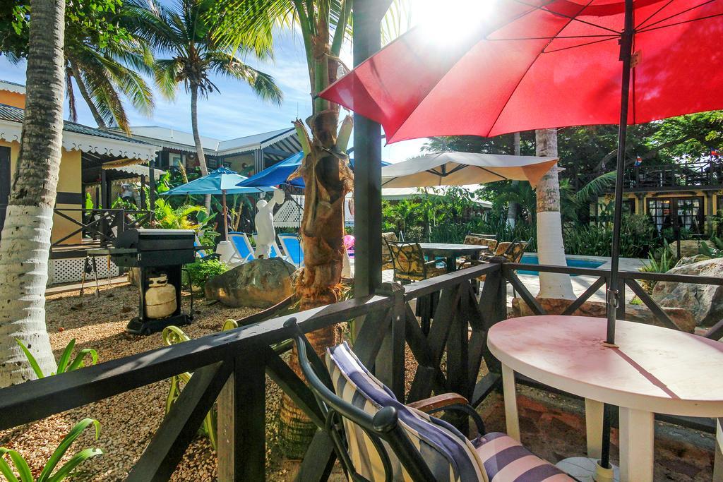 Mary'S Boon Beach Resort & Spa Simpson Bay Exterior foto